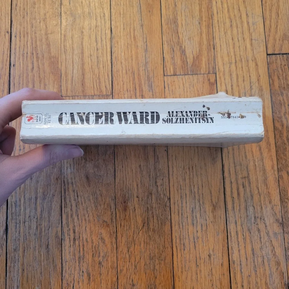 Cancer Ward Alexander Solzhenitsyn Vintage Bantam Paperback 1972‎ Soviet Novel